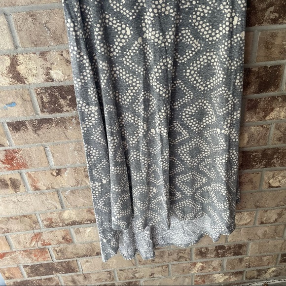Lularoe Carly Dress - Picture 5 of 9